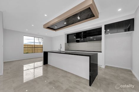 Property photo of 21 Peanut Avenue Mickleham VIC 3064