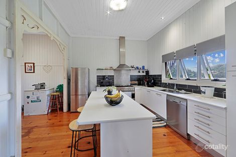 Property photo of 218 Elliott Heads Road Avenell Heights QLD 4670