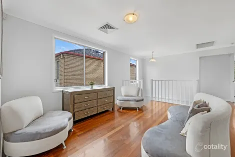 Property photo of 19 Tomko Grove Parklea NSW 2768