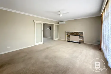 Property photo of 4 Malcolm Street Bacchus Marsh VIC 3340