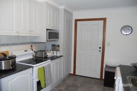 Property photo of 5 Hulon Place Mount Gambier SA 5290