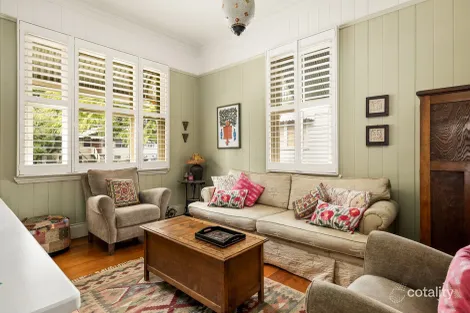 Property photo of 18 Lindon Street Dutton Park QLD 4102
