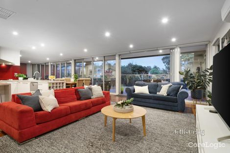 Property photo of 2 Whistlewood Close Doncaster East VIC 3109