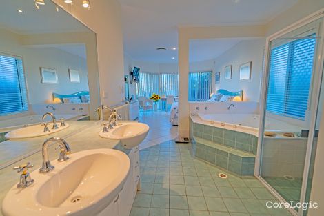 Property photo of 28 Sugargum Court Molendinar QLD 4214