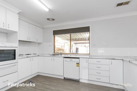36 Karoom Dr, Glenfield Park, NSW 2650