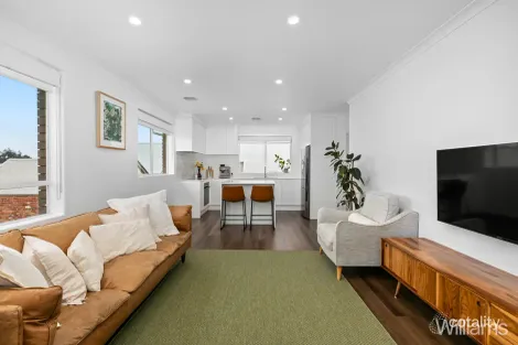 Property photo of 8/13 Dover Road Williamstown VIC 3016