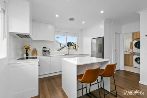 Property photo of 8/13 Dover Road Williamstown VIC 3016