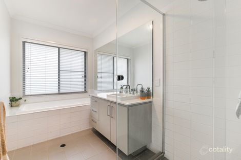 Property photo of 12 Freshwater Place Moggill QLD 4070