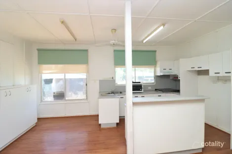 20 Brigalow St, Parkside, QLD 4825