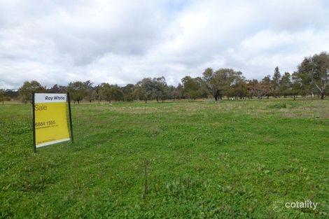 Property photo of 88 Lakeside Circuit Dubbo NSW 2830