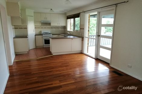 Property photo of 3 Wyuna Walk Mooroolbark VIC 3138