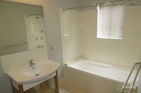 Property photo of 16 Mayfair Drive Emerald QLD 4720