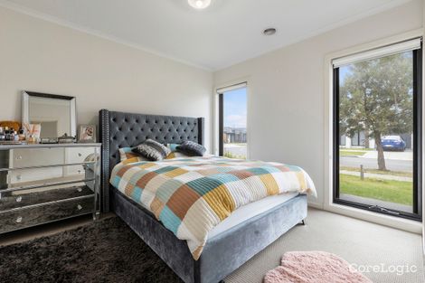 Property photo of 95 Wurrook Circuit North Geelong VIC 3215