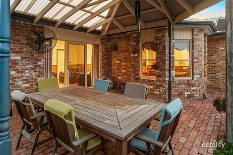 Property photo of 4 Little Court Frankston VIC 3199