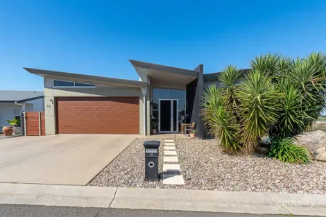 16 NAROOMA WAY, MURRAY BRIDGE, SA 5253