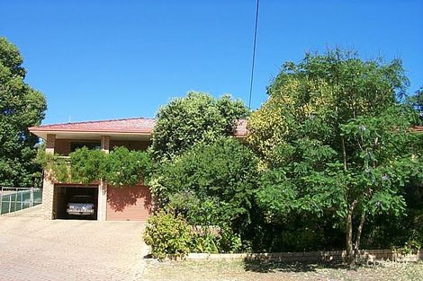 5 Betti Rd, Kalamunda, WA 6076