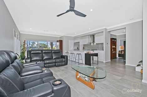 Property photo of 43 Lomond Circuit Upper Kedron QLD 4055