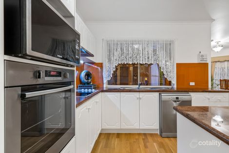 Property photo of 20 Cambridge Crescent Taylors Lakes VIC 3038