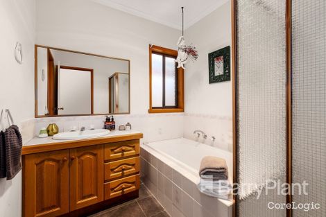 Property photo of 29 Hawkes Drive Mill Park VIC 3082