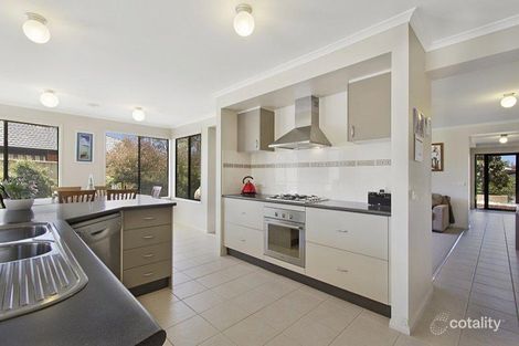 Property photo of 24 Bassett Drive Strathfieldsaye VIC 3551