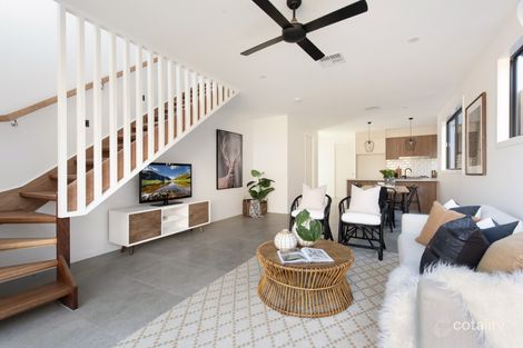 Property photo of 2/105 Albert Street Camp Hill QLD 4152