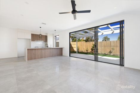 Property photo of 2/105 Albert Street Camp Hill QLD 4152