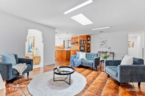 Property photo of 8 Crespin Place Roxburgh Park VIC 3064