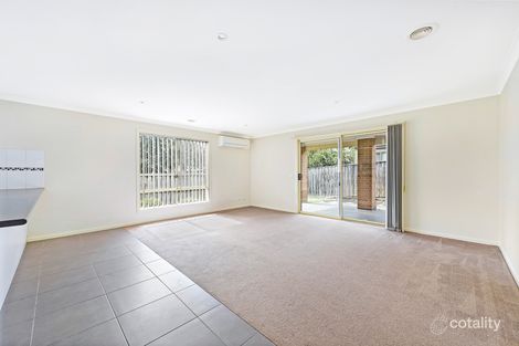 Property photo of 1 Greenview Court Cranbourne North VIC 3977