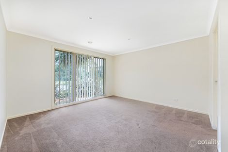Property photo of 1 Greenview Court Cranbourne North VIC 3977