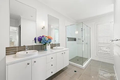 Property photo of 33 Kingfisher Drive Fletcher NSW 2287