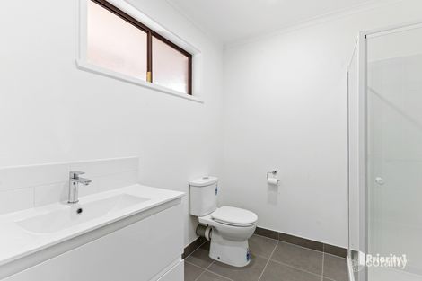 Property photo of 2/1 Olympic Parade Kangaroo Flat VIC 3555