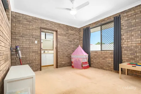 Property photo of 5 Jabiru Way Waggrakine WA 6530