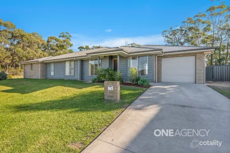 56 Lancing Ave, Sussex Inlet, NSW 2540