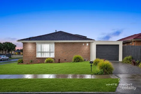 Property photo of 8 Warrington Crescent Deer Park VIC 3023
