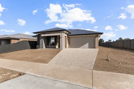 Property photo of 65 Castleknock Drive Glengarry VIC 3854