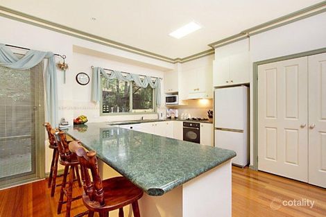 Property photo of 10 Fairbairn Grove Sunbury VIC 3429