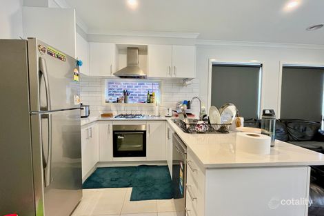 Property photo of 8 Codrington Road Truganina VIC 3029