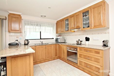 Property photo of 12 Droitwich Crescent Deer Park VIC 3023