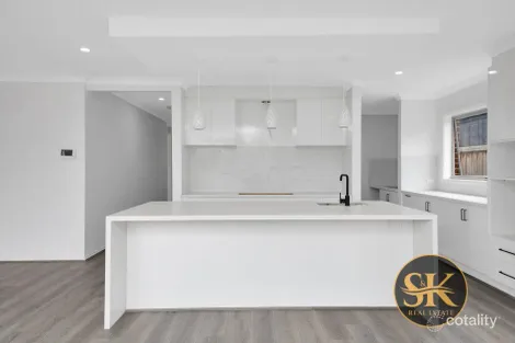 Property photo of 13 Welshie Street Thornhill Park VIC 3335