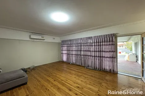 Property photo of 7 Bunbury Road Macquarie Fields NSW 2564