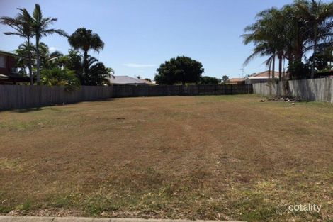17 Merlin Dr, Urangan, QLD 4655