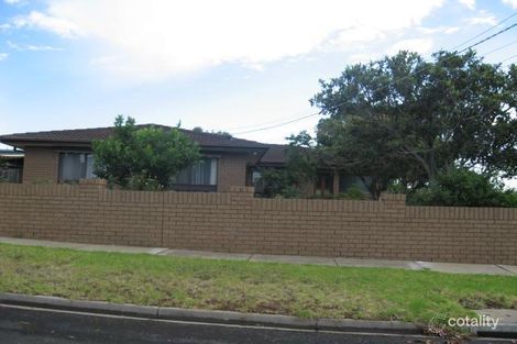 Property photo of 13 Baguley Crescent Kings Park VIC 3021