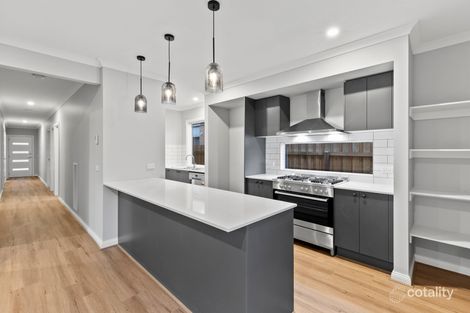 4 Unico Cct, Mount Duneed, VIC 3217