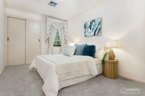 Property photo of 8 Burge Court Doncaster East VIC 3109