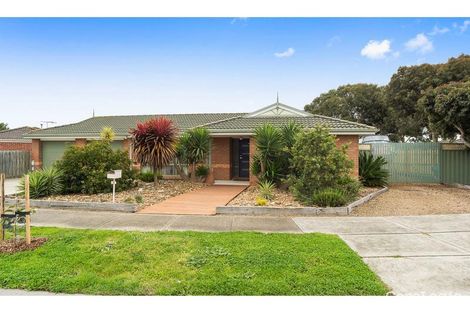 10 Shadi Ct, Cranbourne West, VIC 3977