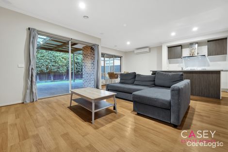 Property photo of 4 Stonebank Grove Cranbourne East VIC 3977