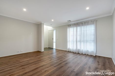 Property photo of 26 Fouz Street Roxburgh Park VIC 3064