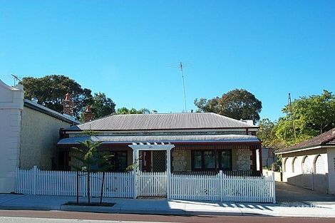 123 Hampton Rd, Beaconsfield, WA 6162