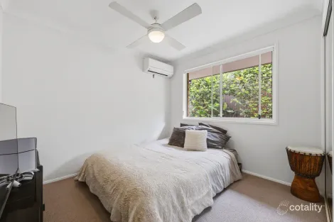 Property photo of 8 Holterman Court Mudgeeraba QLD 4213