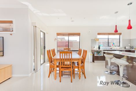 Property photo of 3 Erne Mews Weir Views VIC 3338